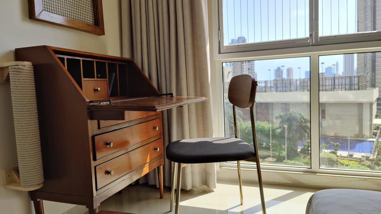Customer photo review of Yoho Chair Gold Set Of 2
