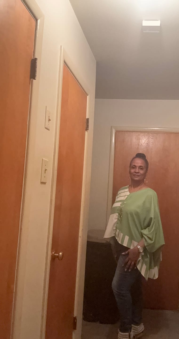 Customer photo review of Batwing Sleeves Long Sleeves Contrast Color Polka-Dot Printed Round-Neck T-Shirts Tops