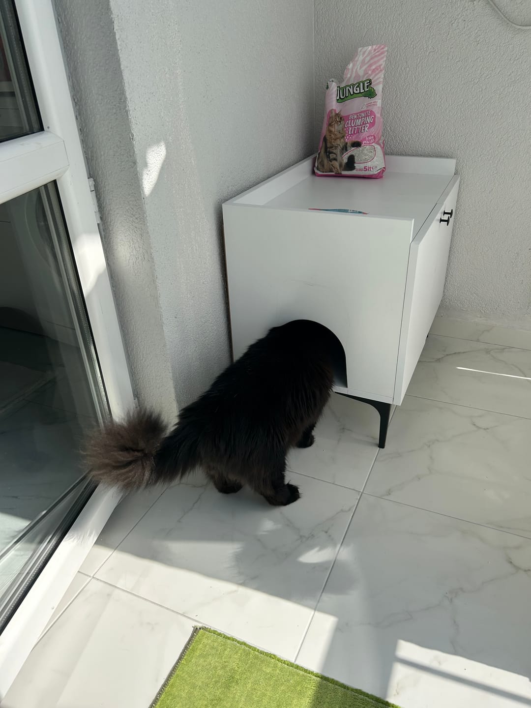 Customer photo review of Rani PA101 Kedi Mobilyası Çok Amaçlı Dolap Gizli Kedi Tuvalet Dolabı Kedi Evi Beyaz