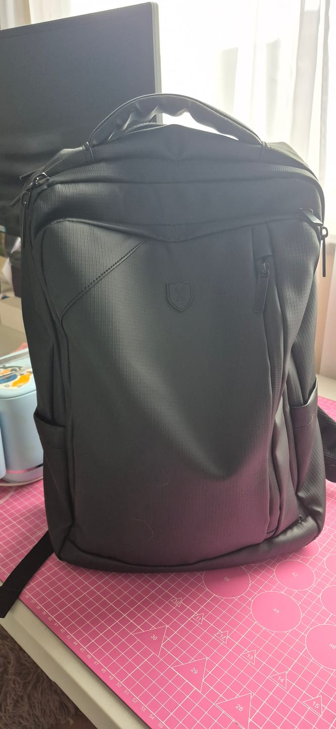 Customer photo review of Slim Backpack