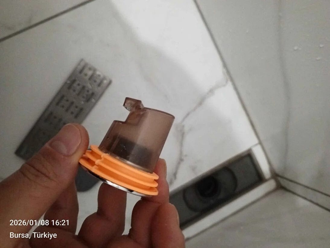Customer photo review of Fixolus | Koku ve Böcek Önleyici Gider Adaptörü