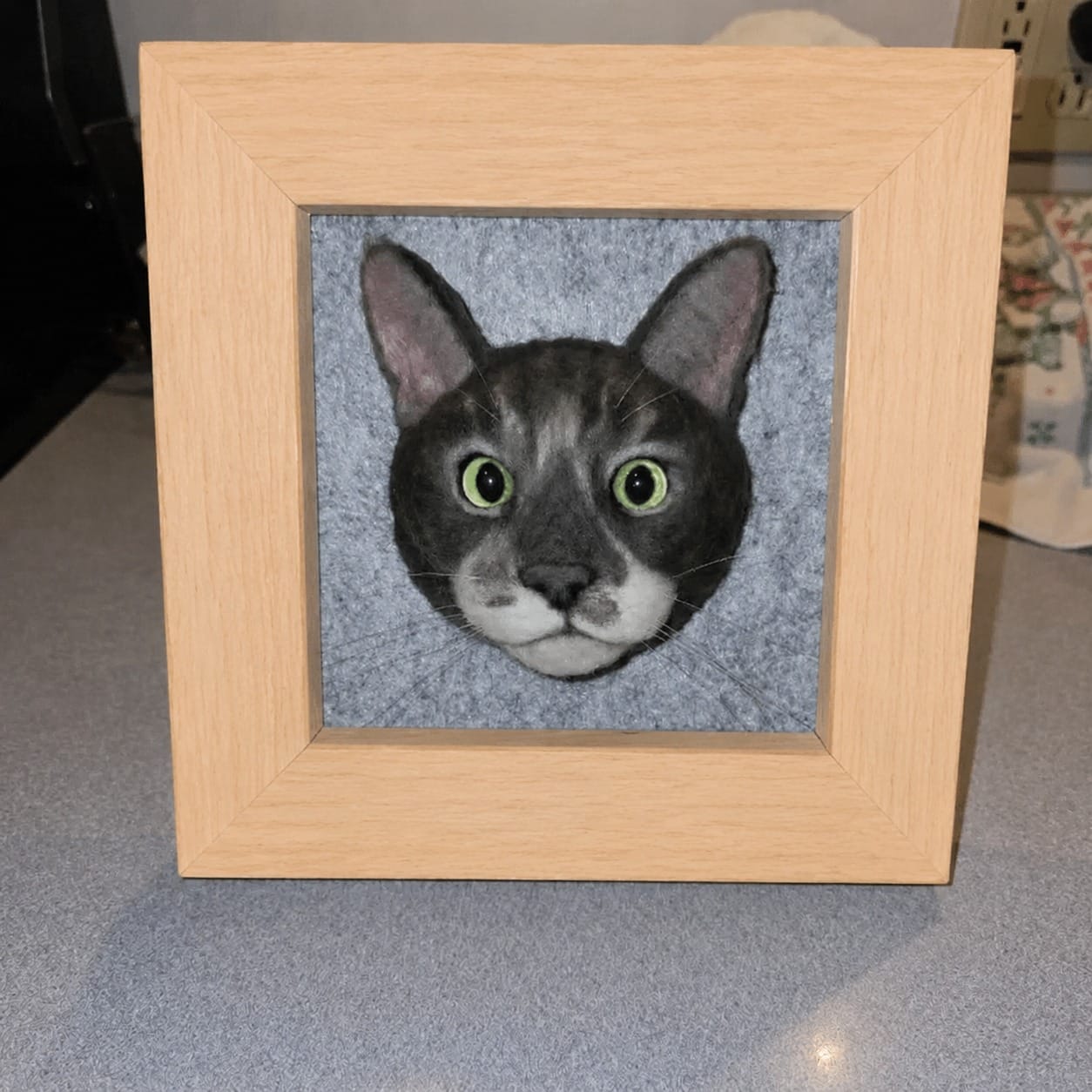 Customer photo review of Handmade felt pet head photo frame