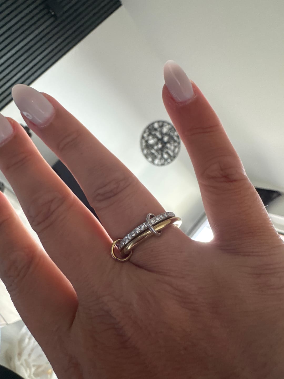 Customer photo review of Pave Bi-Color Infinity Flow Ring 14K Vergoldet