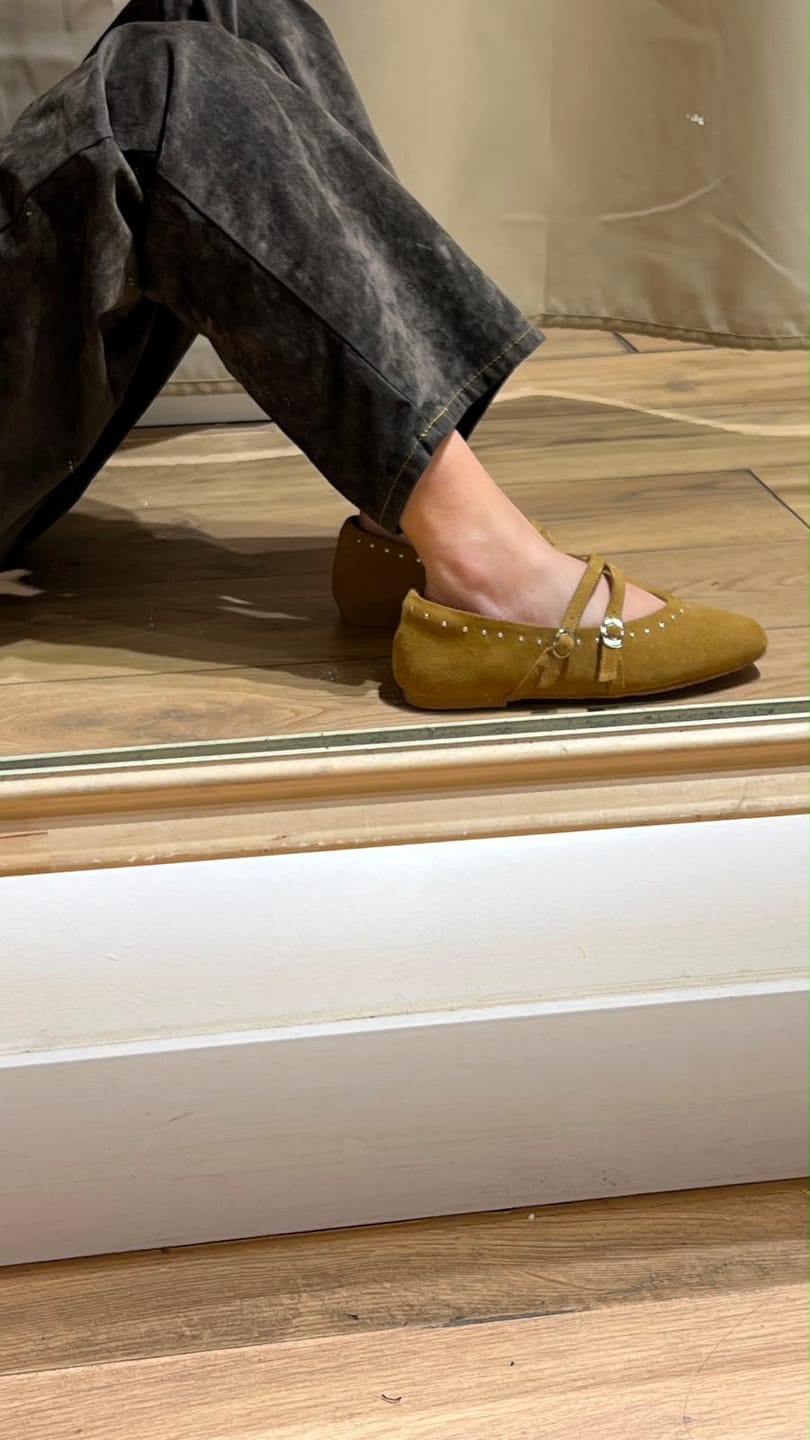 Customer photo review of Ballerina Tachas Brown