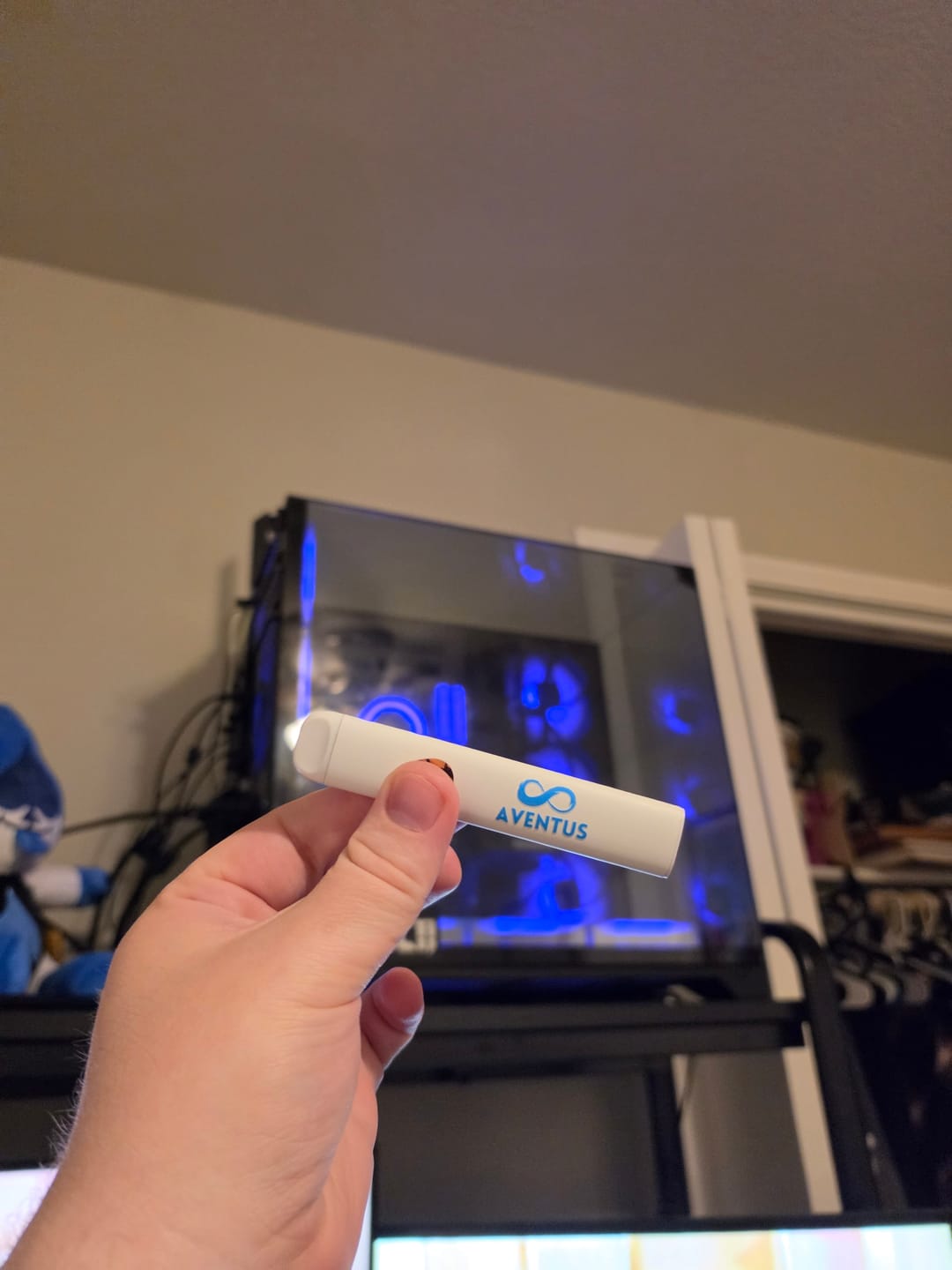 Customer photo review of Disposable Vape 2G Delta 9 Sour Tangie Sativa
