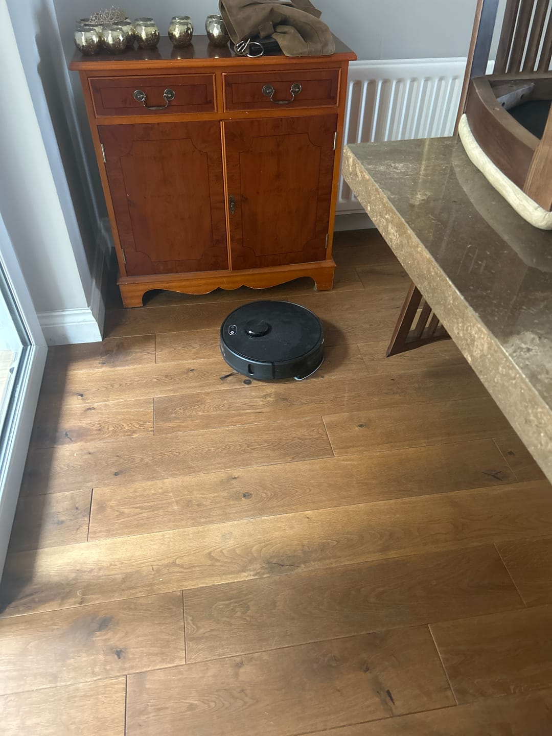 Customer photo review of Robot Vacuum V8 Pro – Fully Automatic Cleaning with Mopping Function, Intelligent Navigation & App Control