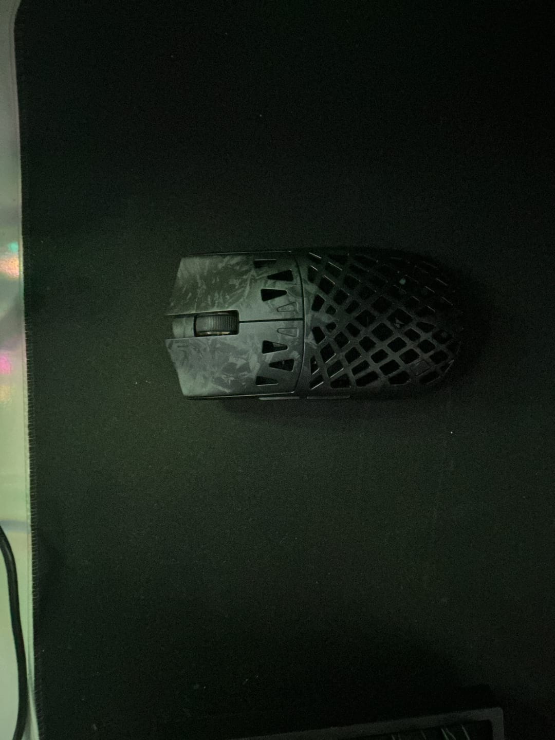 Customer photo review of ATK Blazing Sky Ghost Karbon Fiber Wireless Mouse
