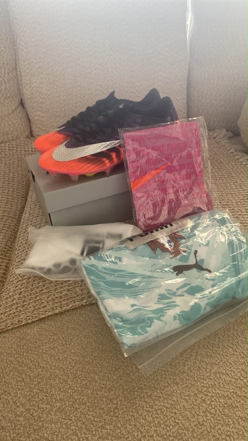 Customer photo review of NIKE AIR ZOOM MERCURIAL SUPERFLY 11 ELITE FG DRAGON