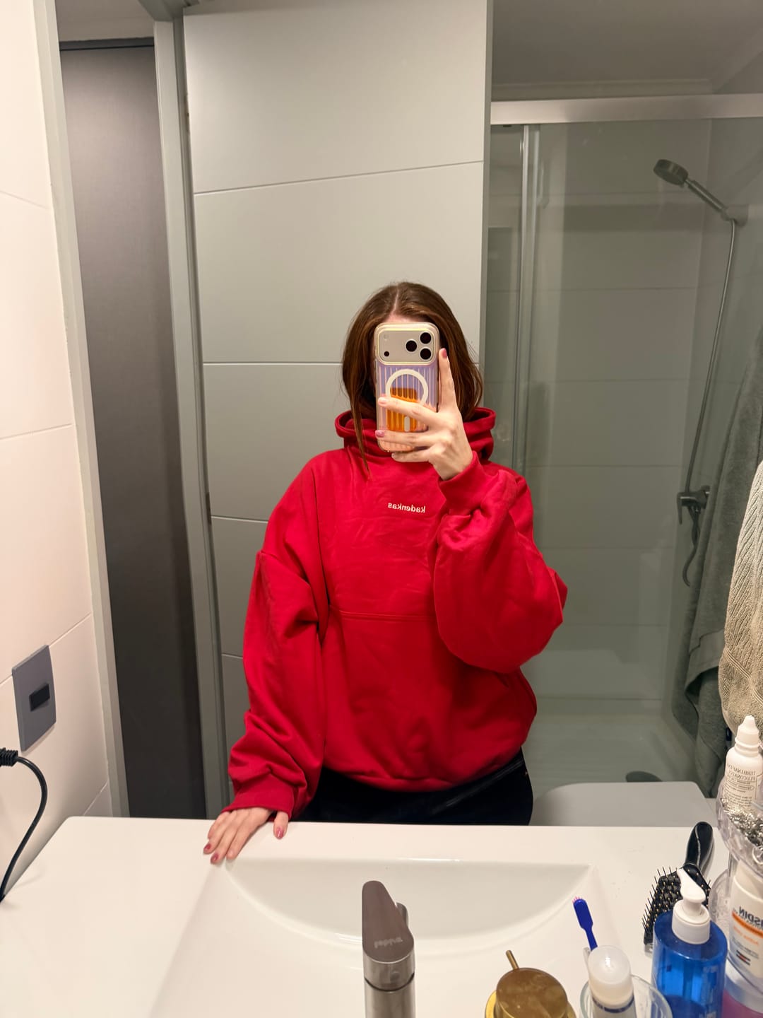 Customer photo review of POLERÓN HOODIE CAFÉ - OVERSIZE CON GORRO LOGO BORDADO