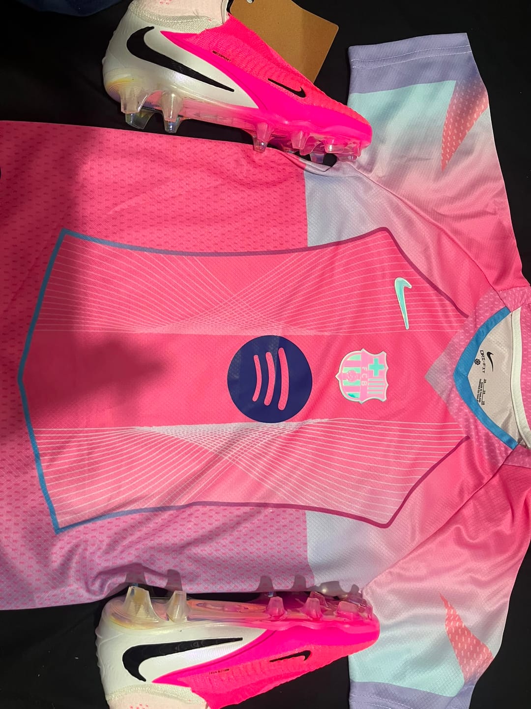 Customer photo review of NIKE PHANTOM 6 ELITE HIGH FG PINKY