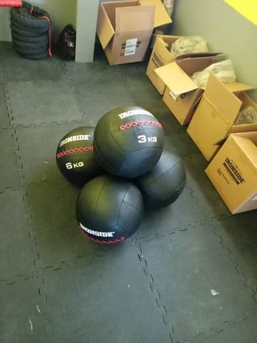 Customer photo review of IRONSIDE Wall Ball Medicine Ball