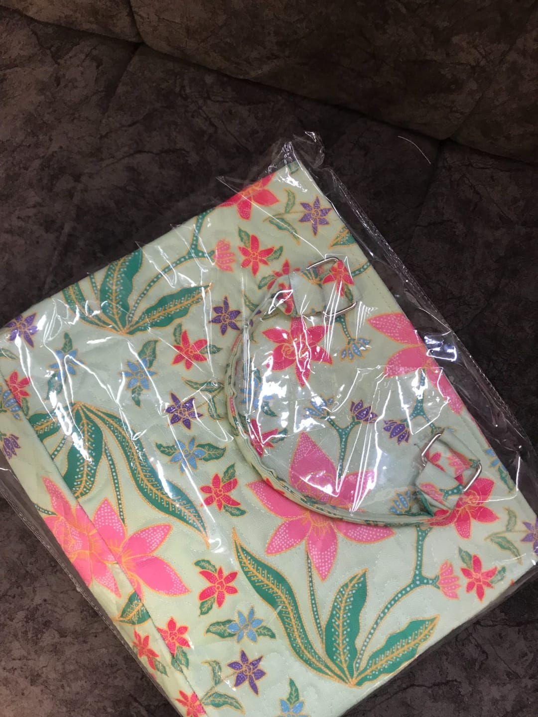Customer photo review of Green Tropical Floral Quilted Shoulder Tote Bag