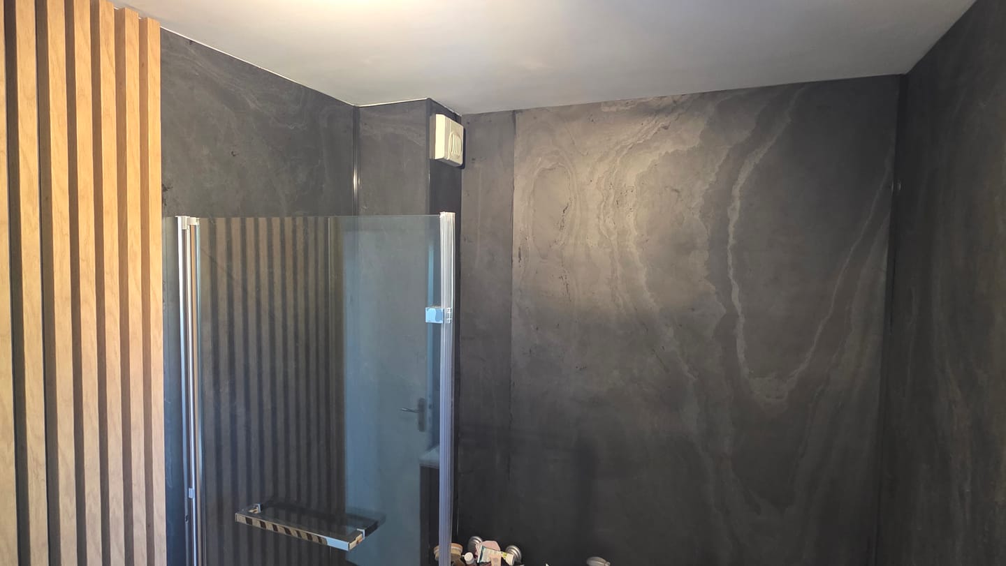 Customer photo review of Feuille de Pierre Carbon Black Douche – Grand Format 260 x 120 cm