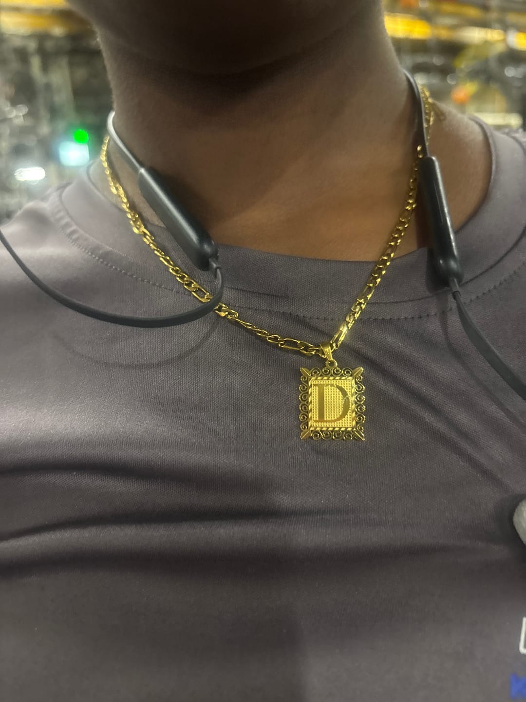 Customer photo review of Embossed Initial Necklace w/ Figaro Chain
