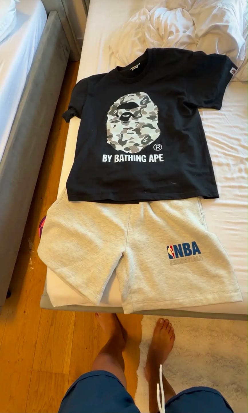 Customer photo review of ESSENTIALS NBA | מכנס קצר אפור