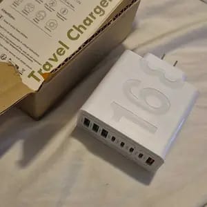 Customer photo review of Ricarica Veloce Hub USB 8 Porte Multiporta USB-C e USB-A