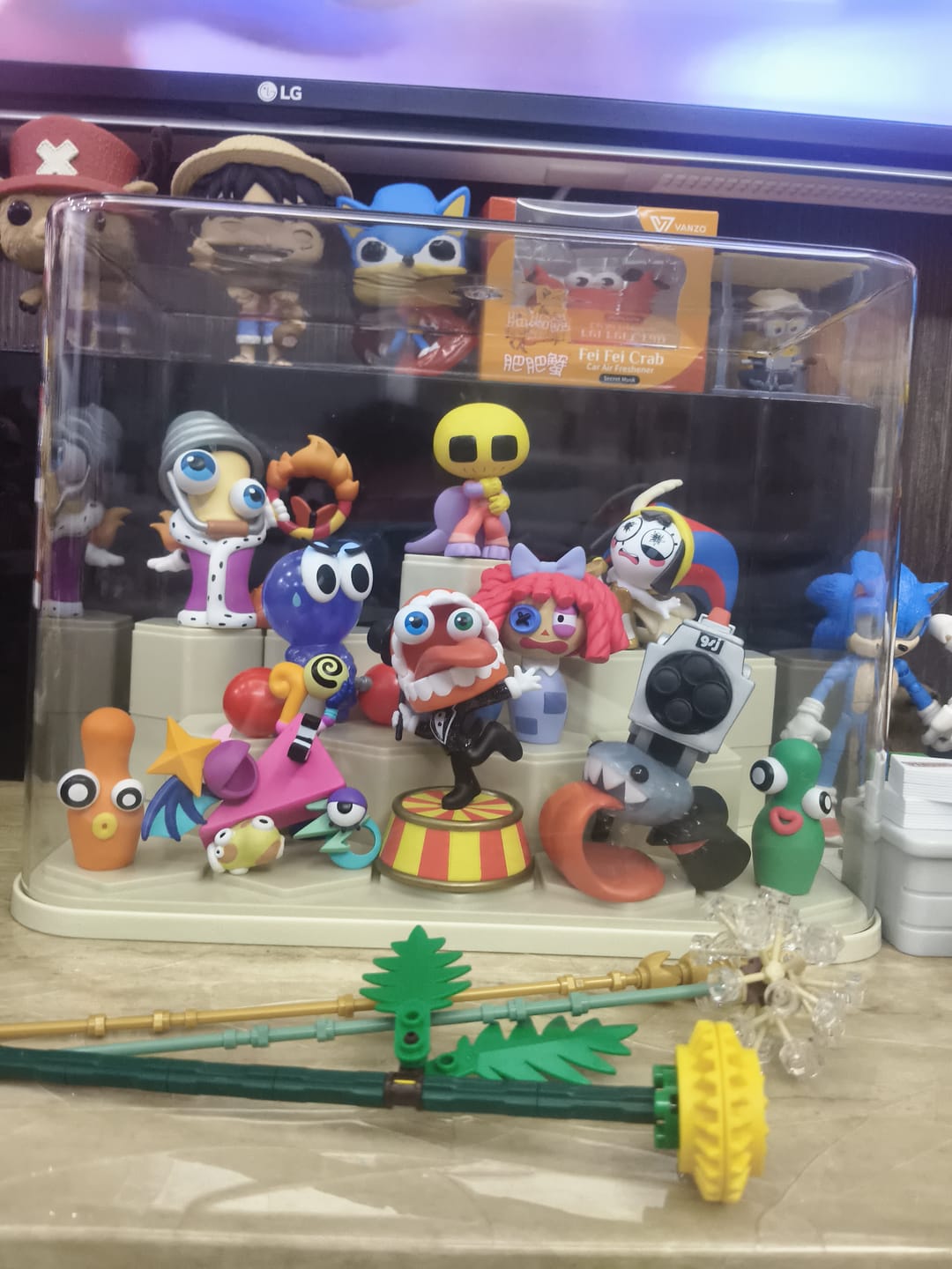 Customer photo review of Digital Circus Animiniz: Side Show Series