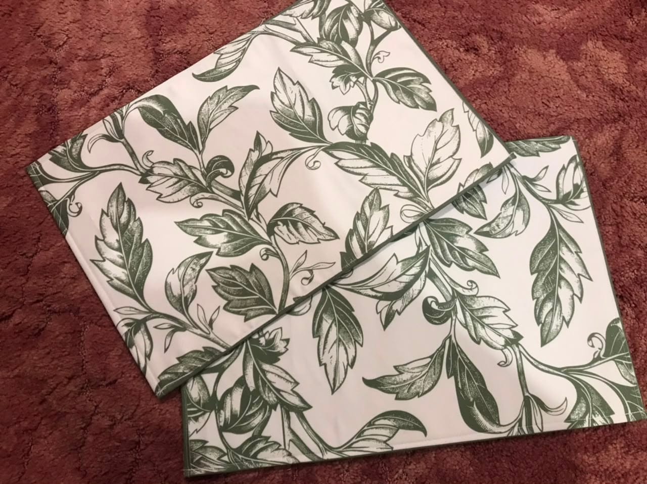 Customer photo review of Green Leaf Print – Canvas Table Mat