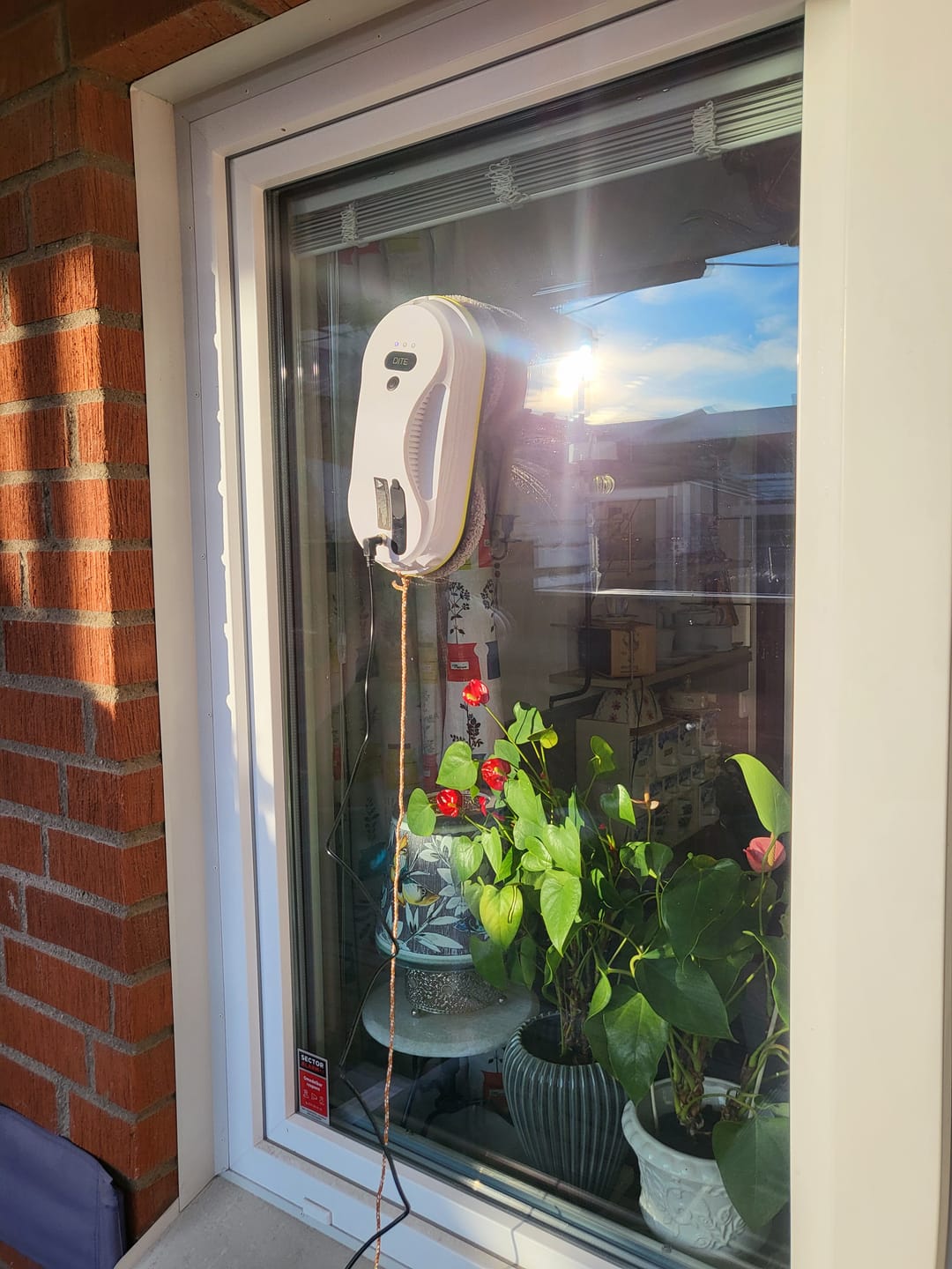 Customer photo review of Fönsterputsrobot DiteWimba FPR20 med sprayfunktion