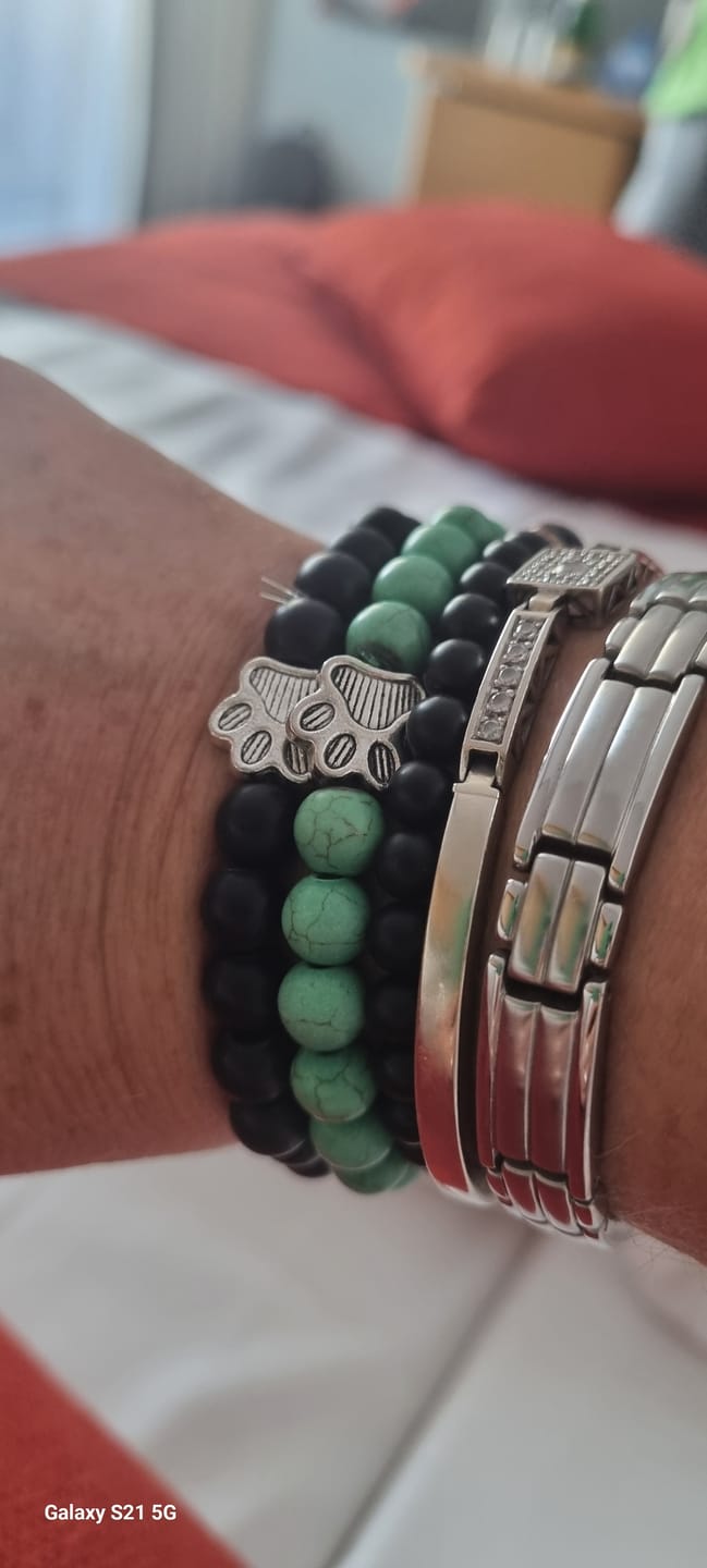 Customer photo review of Kutyákért Karkötő