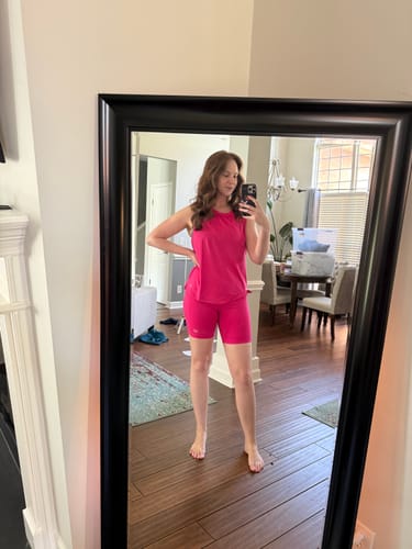 Customer photo review of Flowy Scoop Hem Muscle Tank