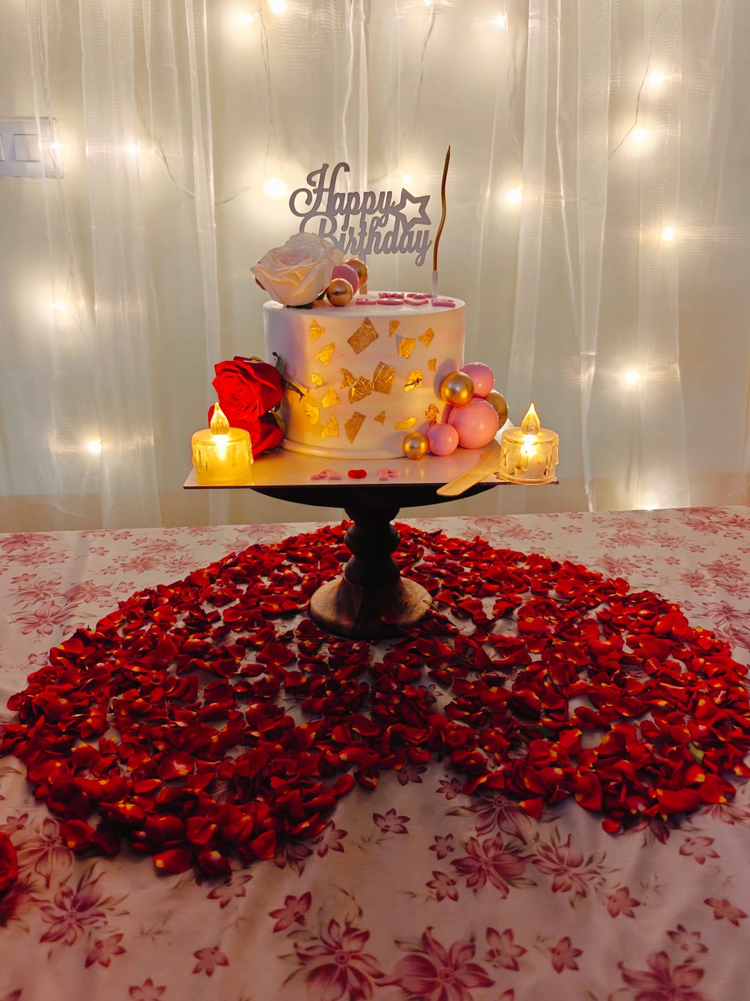 Customer photo review of Floral Gold Cake for Anniversary