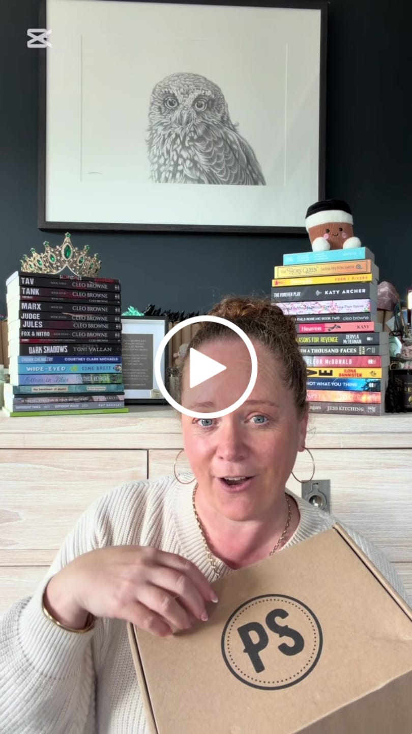 Customer video review of good girl book club subscription