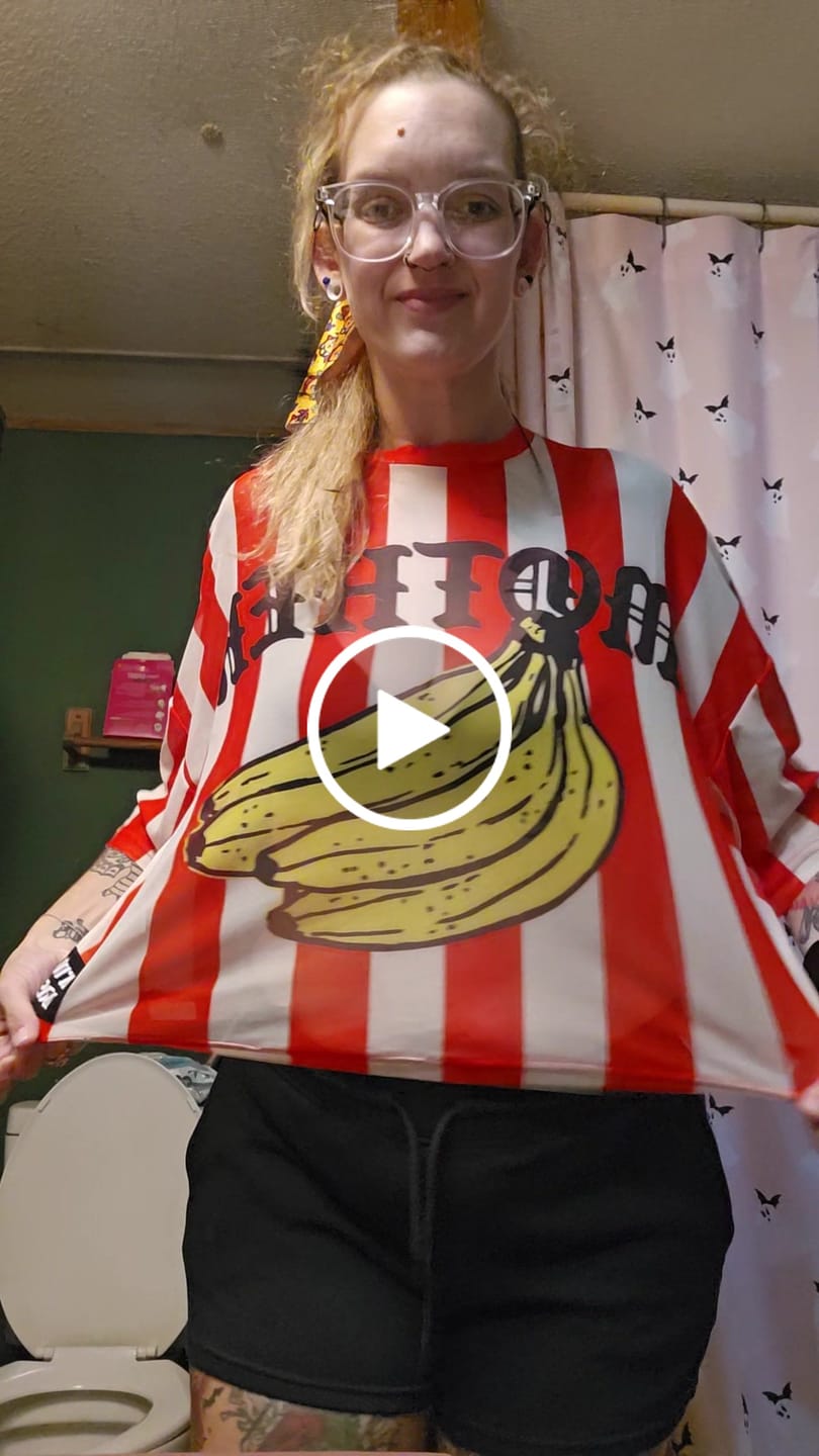Customer video review of Mind Your Own Bunch Oversized Mesh Top