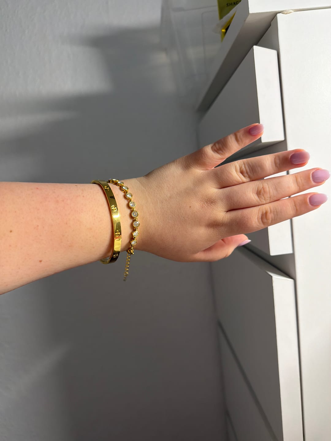 Customer photo review of Crossed Arianna Armreif | 18K vergoldet