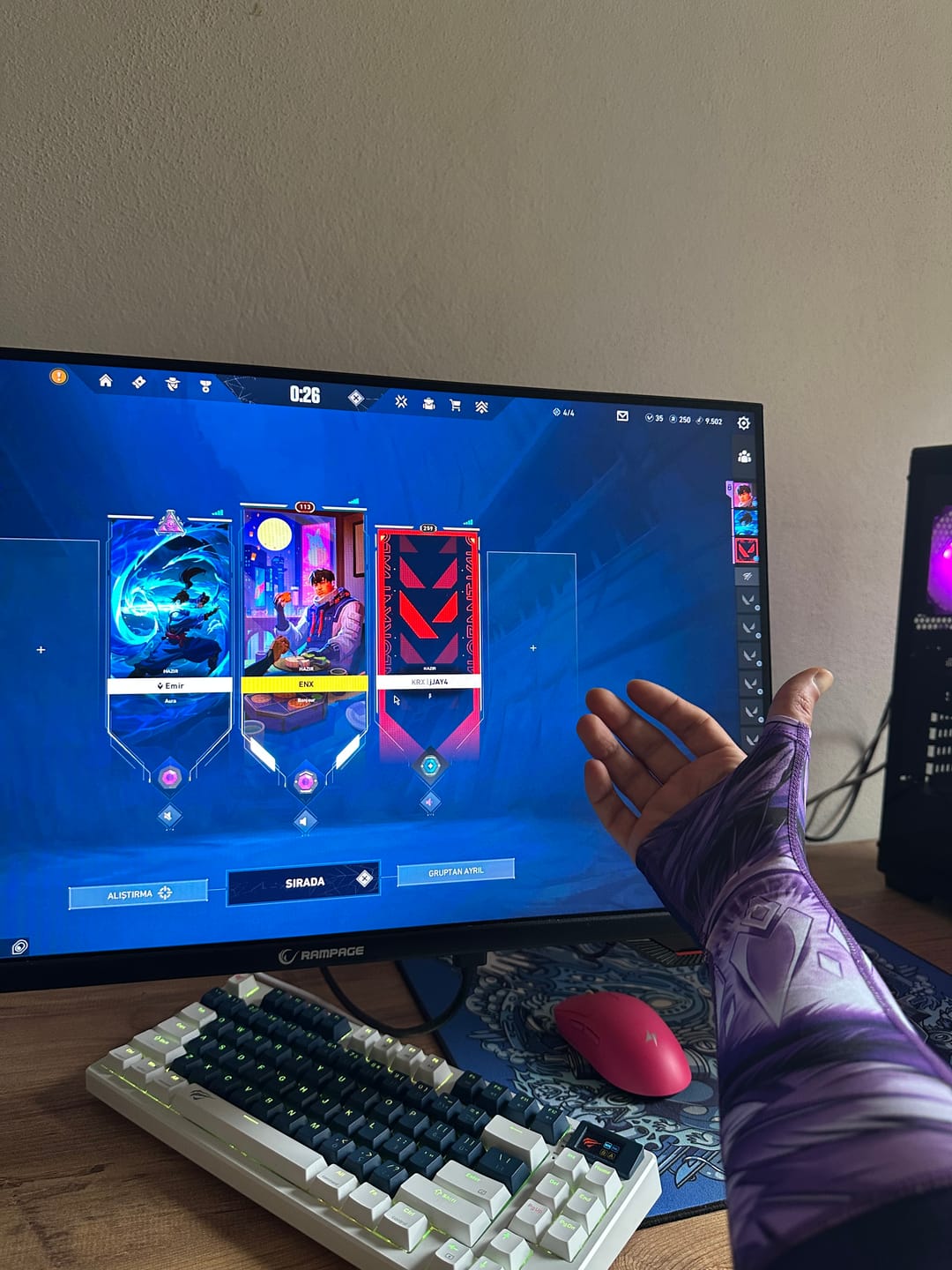 Customer photo review of Wraith Esports [BBL Edition] Arm Sleeve