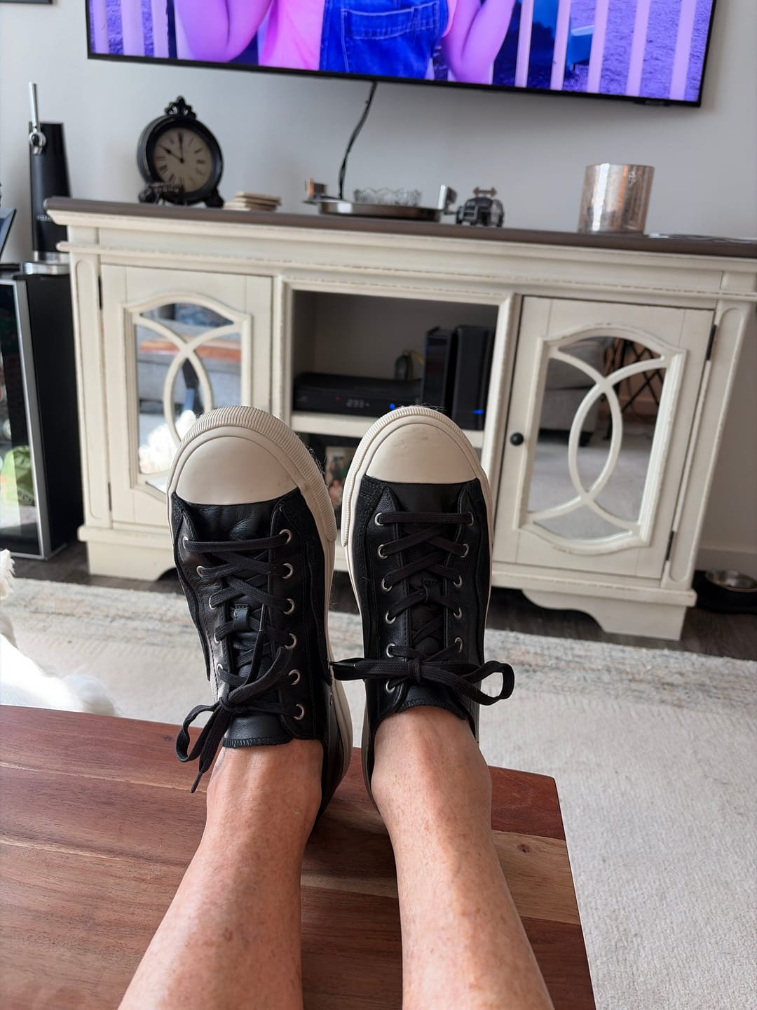 Customer photo review of All-American Luxe Low-Top Black/Sea Salt