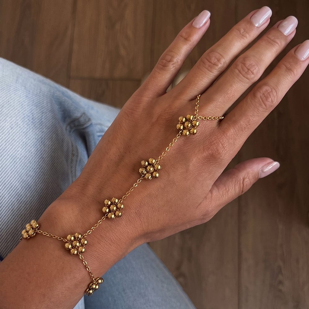 Customer photo review of HilalHaven Bead‑Cluster Floral‑Accent Stationed‑Point Hand Chain