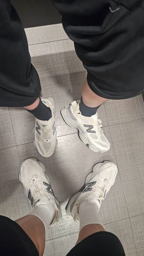 Customer photo review of 【日本限定款 】New Balance U9060 Summer Sea Salt 奶油色 U90609IH
