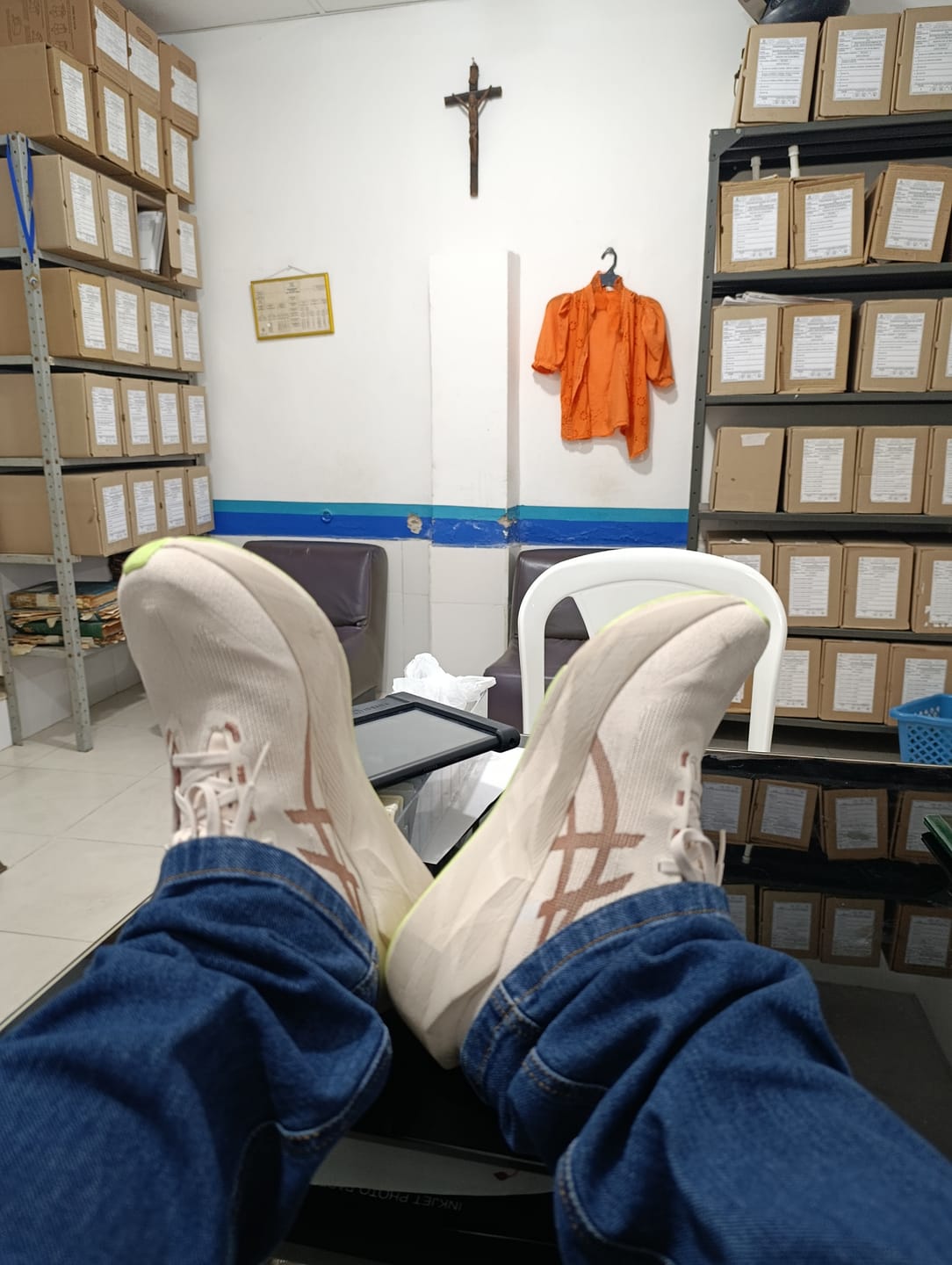 Customer photo review of Asics Novablast 6 Hombre Rose Dust Illuminate Yellow