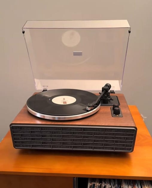 Customer photo review of XJ-H02 All-in-One Bluetooth Vinyl Turntable with Stereo Speakers