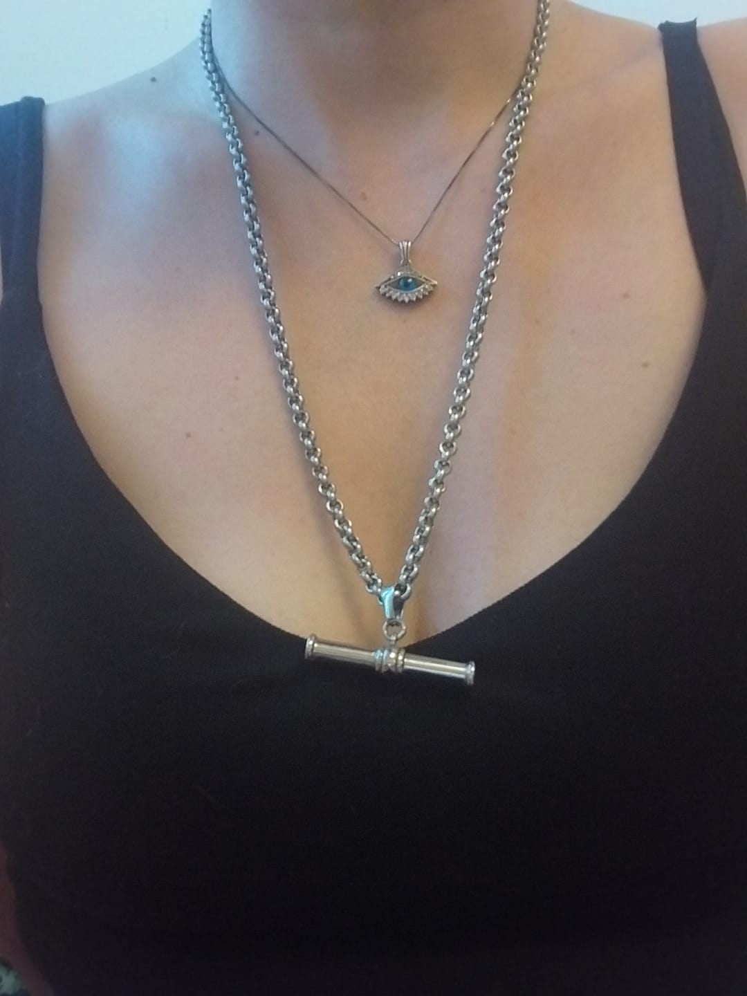 Customer photo review of XL T-Bar Necklace silver
