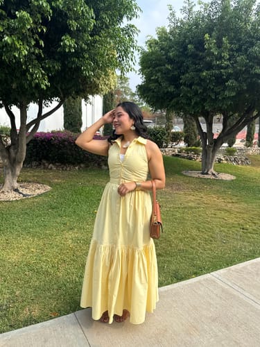 Customer photo review of Aurelia Halter Maxi Vestido