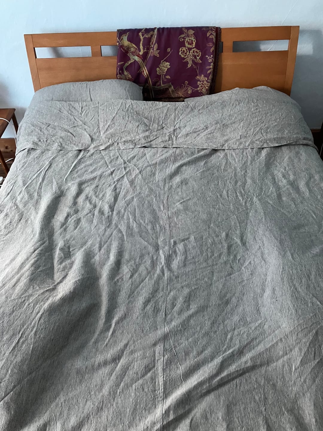 Customer photo review of 3-piece Linen Sheet Set in Various Colors And Sizes