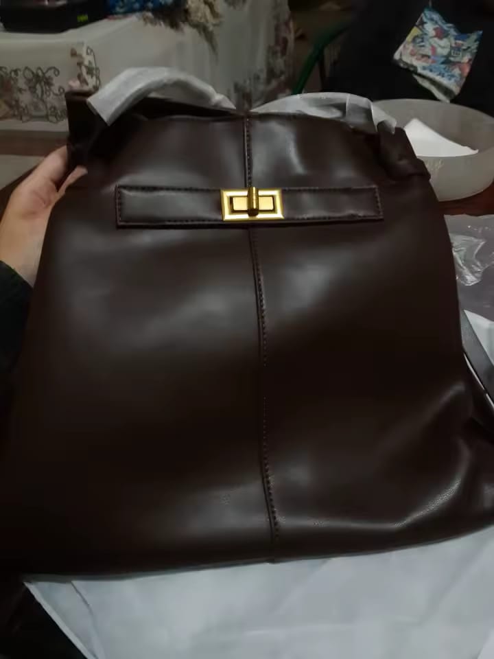 Customer photo review of Velora Tricot