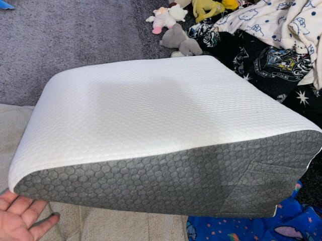 Customer photo review of Oreiller Ergonomique – Le confort idéal pour des nuits plus reposantes