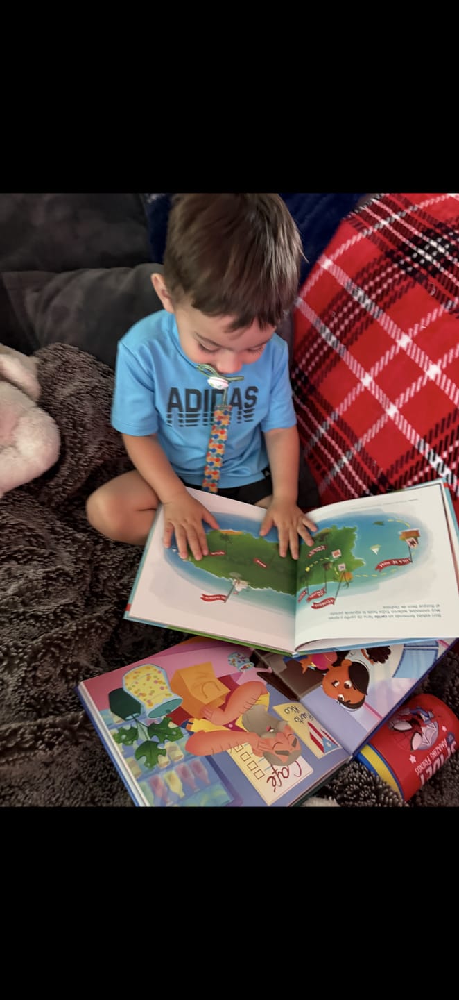 Customer photo review of Don Coquí | Libro Bilingüe