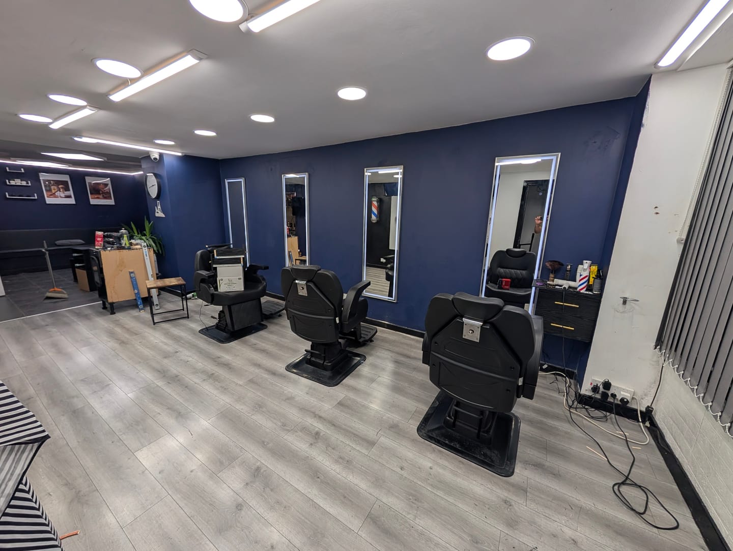 Customer photo review of Gabbiano barber chair Bruno with graphite frame Black
