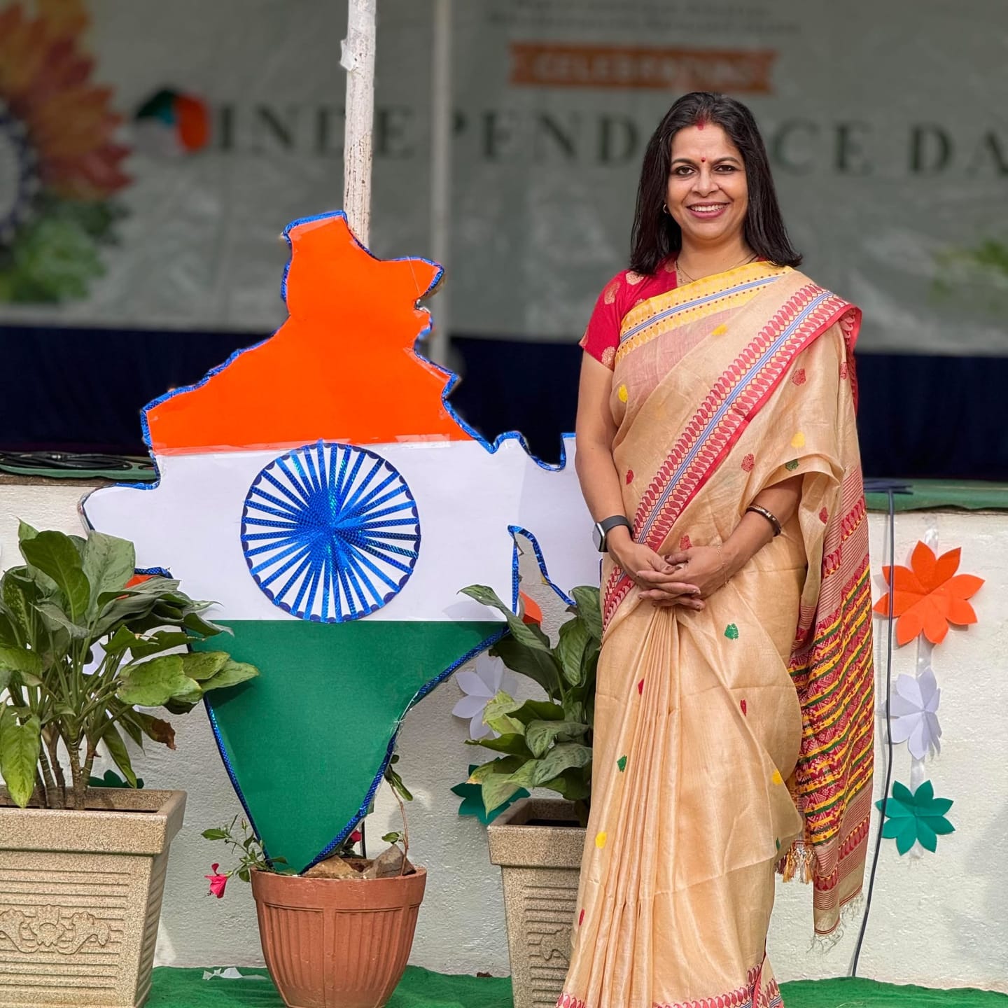 Customer photo review of Simply Rich Bhagalpuri Munga Tussar Silk Saree