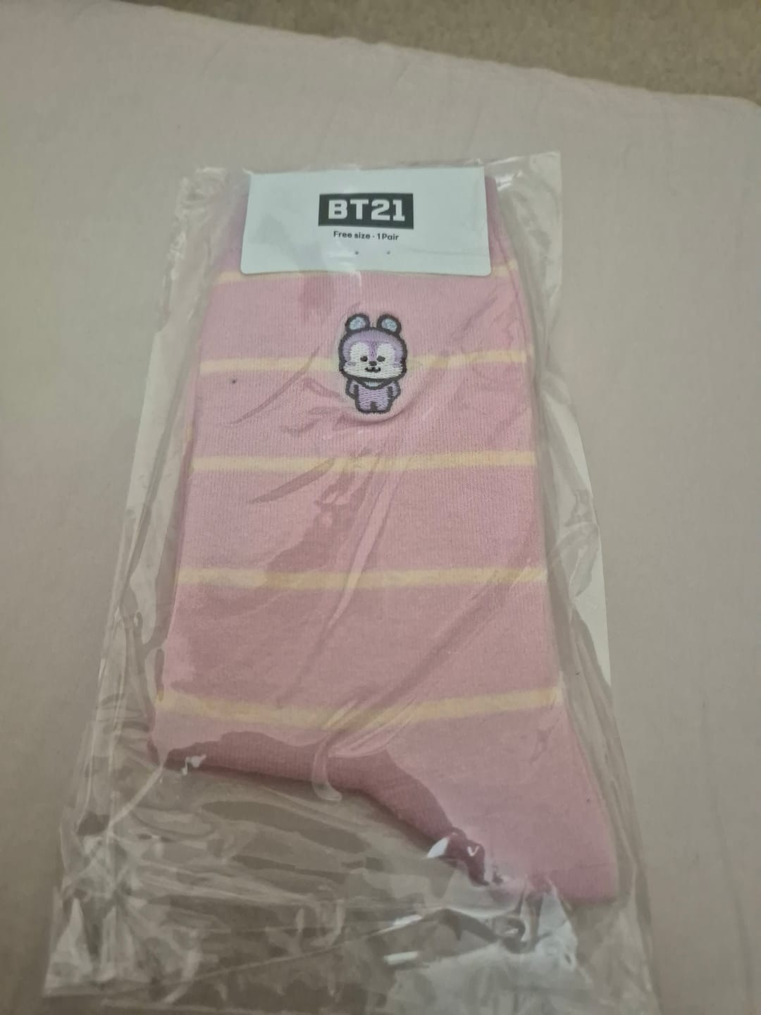 Customer photo review of BT21 - BASIC STRIPE SOCKS