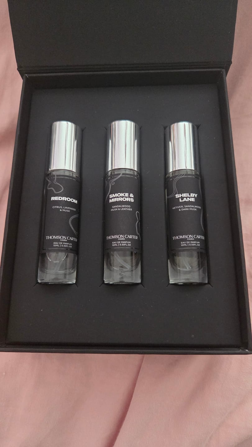 Customer photo review of Redroom | Eau de Parfum