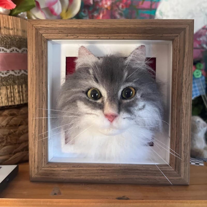 Customer photo review of Handmade felt pet head photo frame