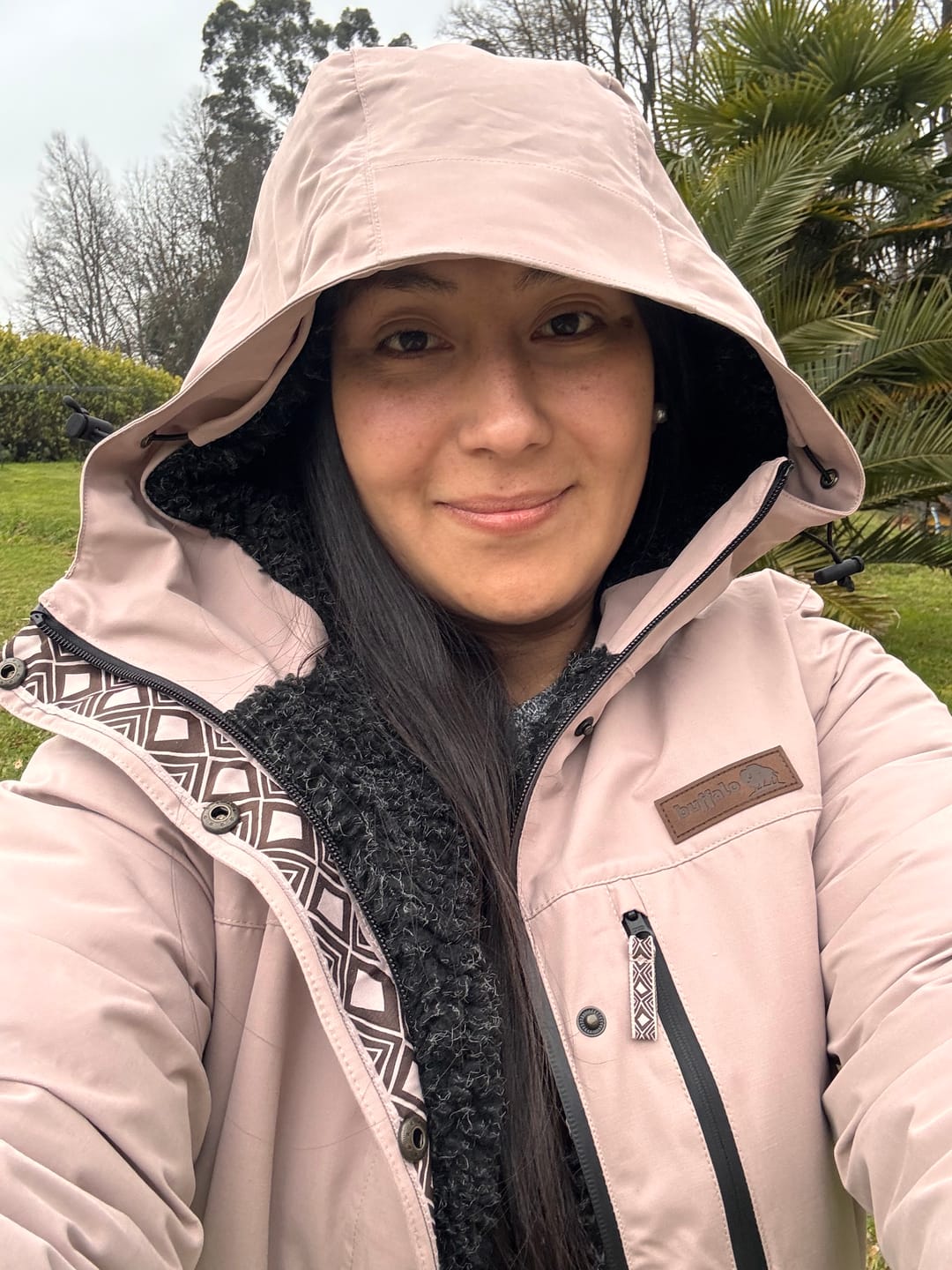 Customer photo review of Parka Impermeable Reversible Camaleon Mujer