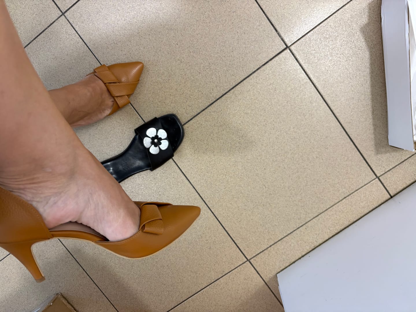Customer photo review of Pantofi, camel, toc de 8cm, marimea 38