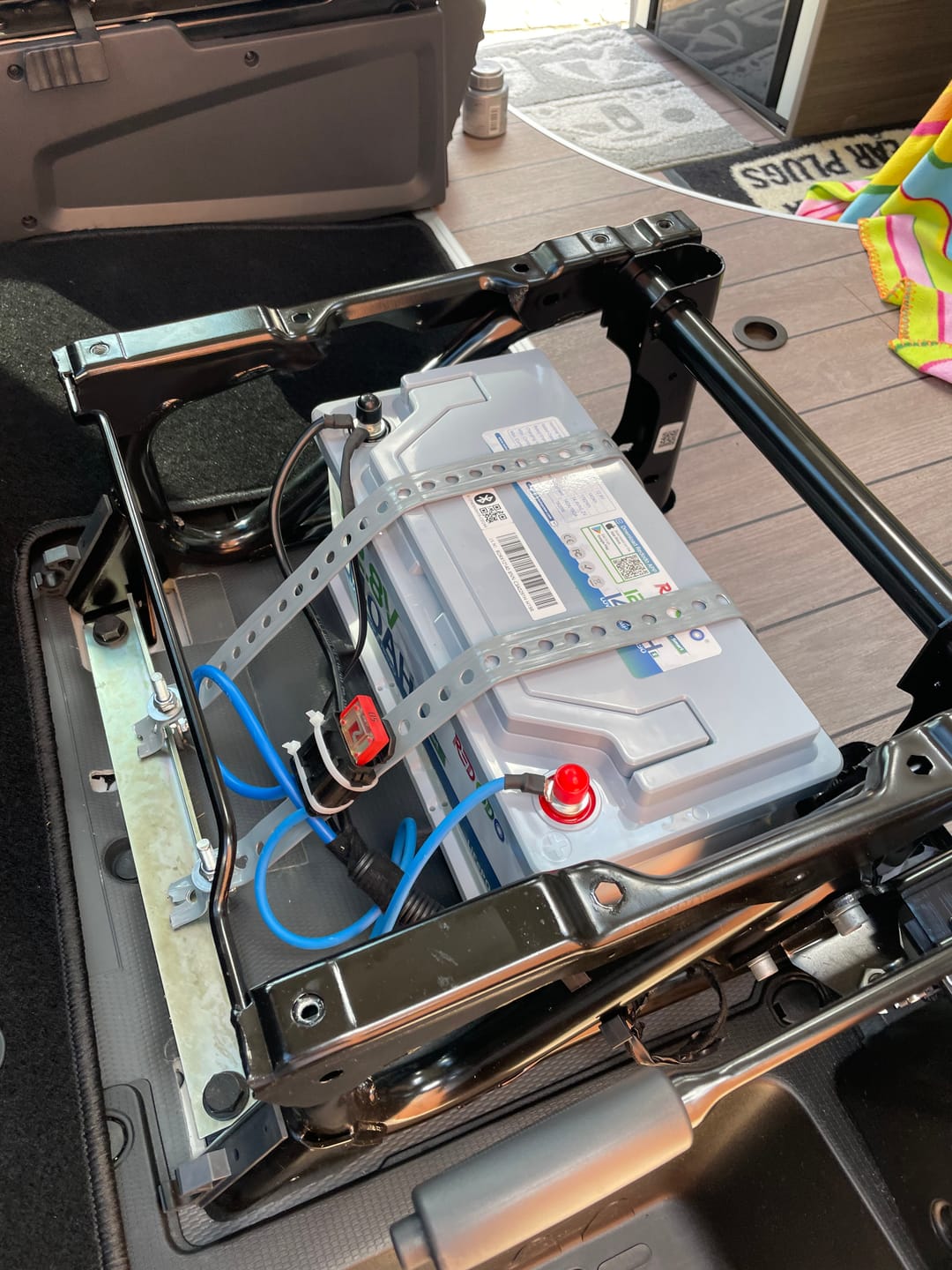 Customer photo review of Redodo LiFePO4 12V 140Ah H190 Untersitz Lithium Batterie mit Bluetooth für Wohnmobil