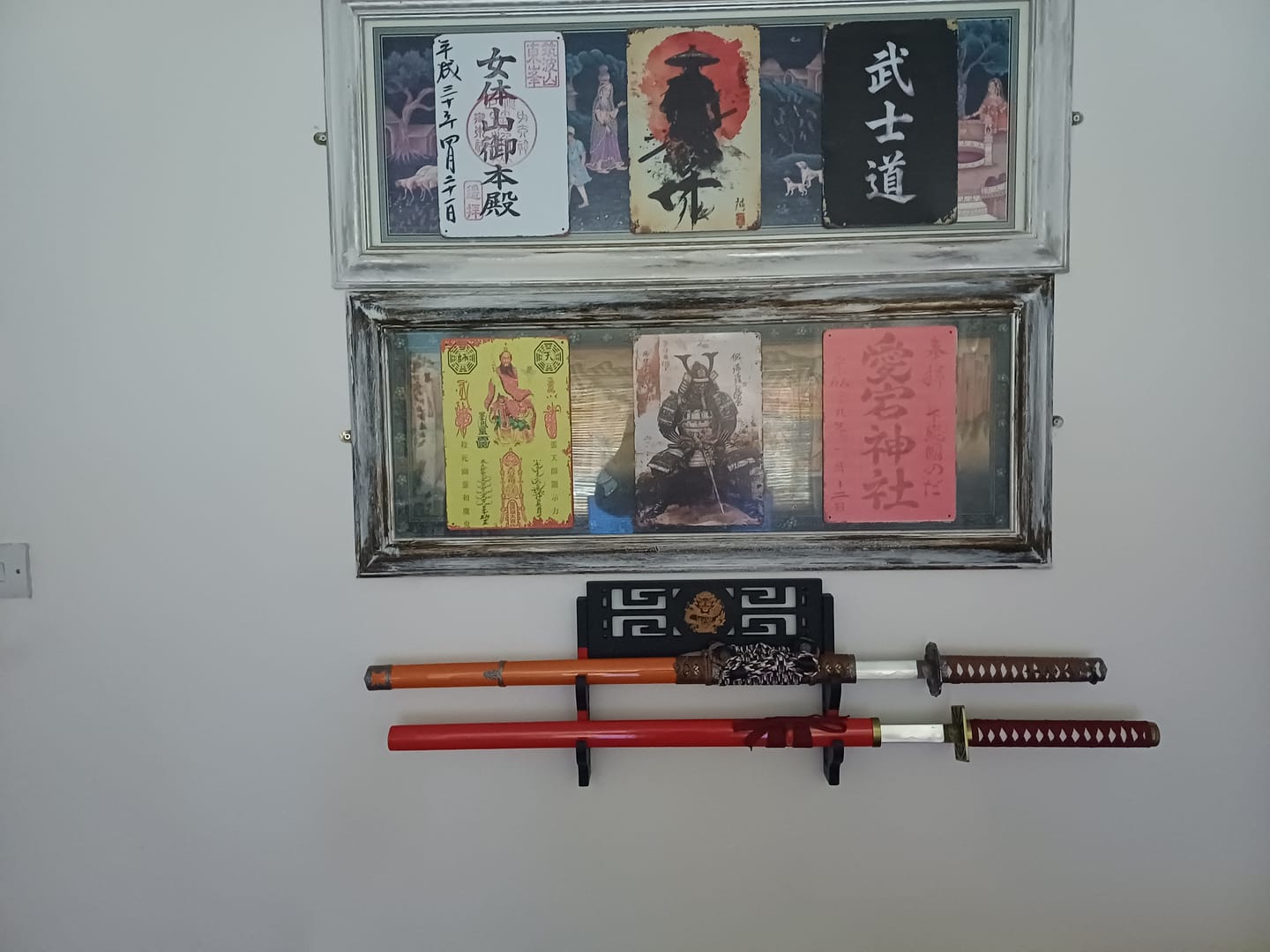 Customer photo review of Bleach - Abarai Renji Zabimaru (Red) Display (Straight Blade) Katana